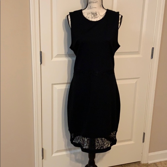 NWT Super cute Black dress with lace detail, size 12 - Picture 1 of 4